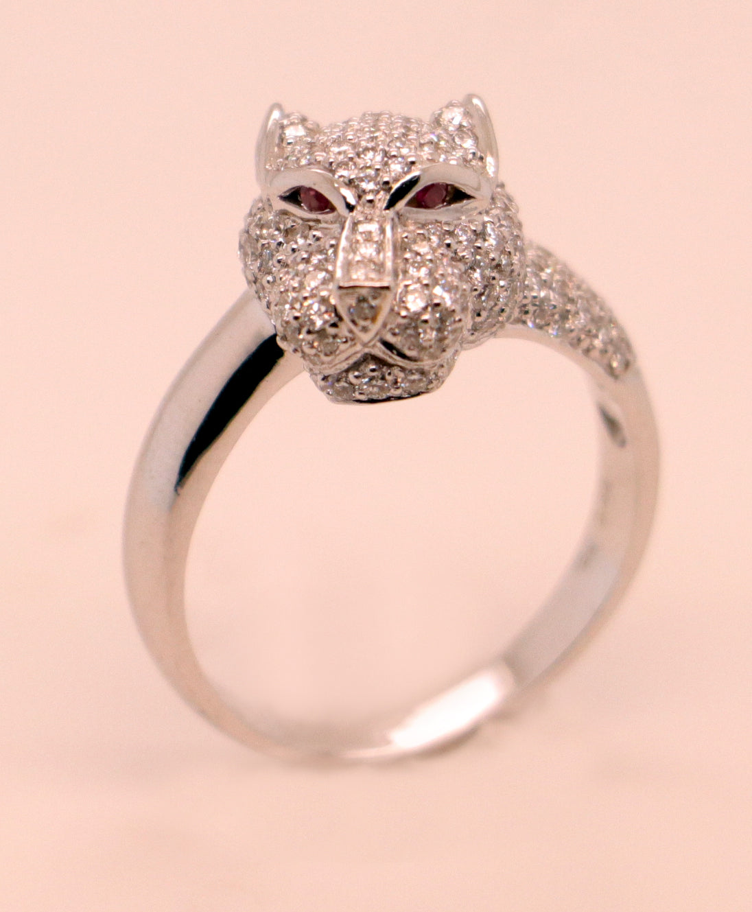 18k White Gold Diamond Ring