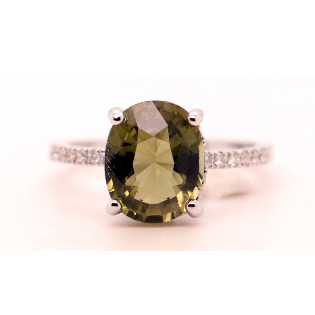 18k White Gold Tourmaline Ring