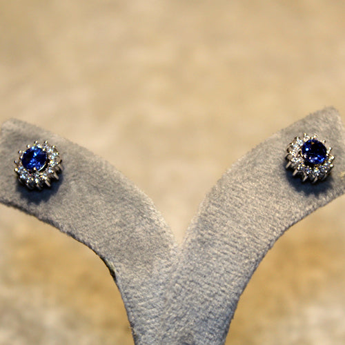 18k White Gold Blue Sapphire Earrings