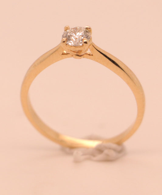 18k Yellow Gold Diamond Ring