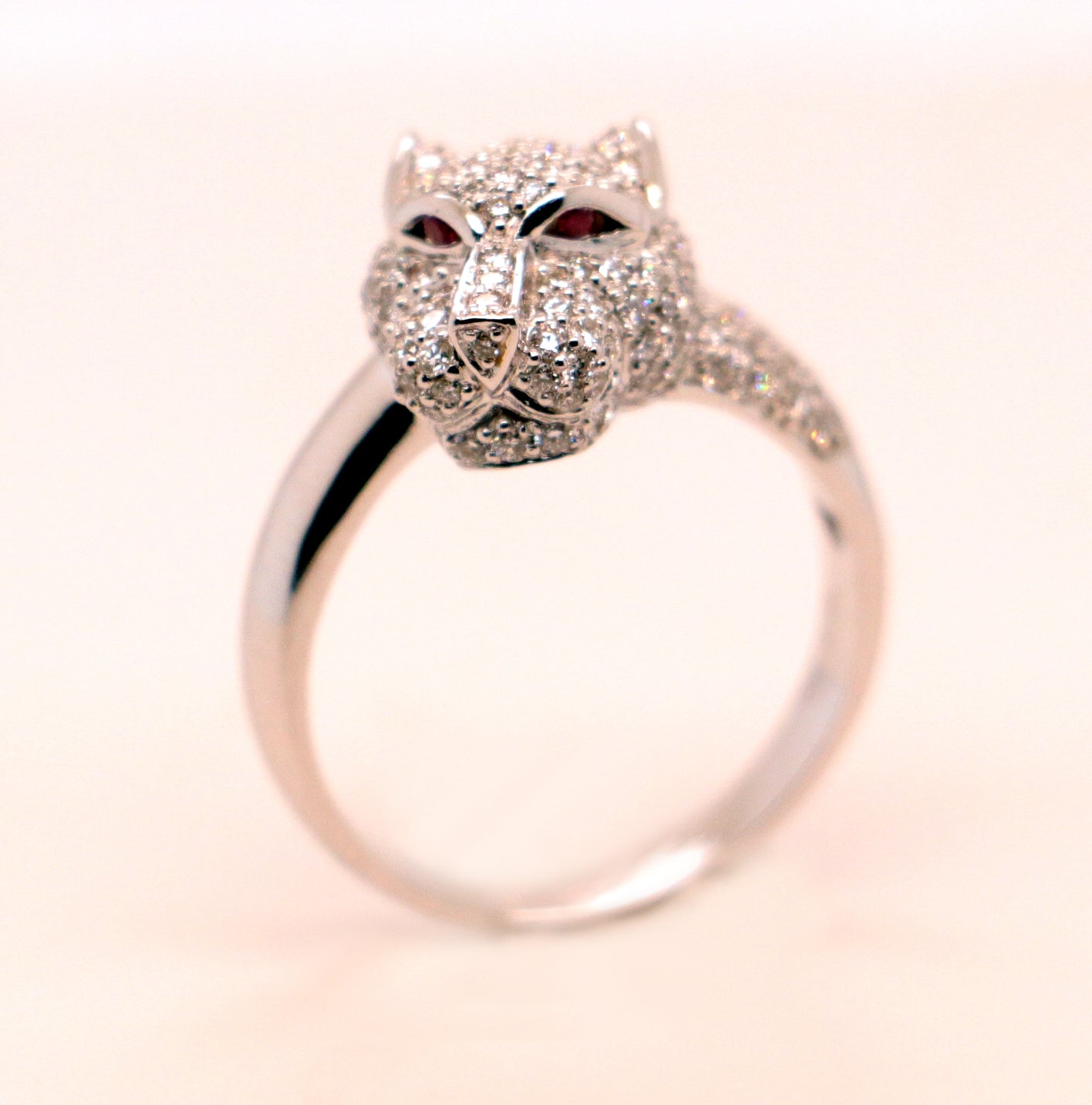 18k White Gold Diamond Ring