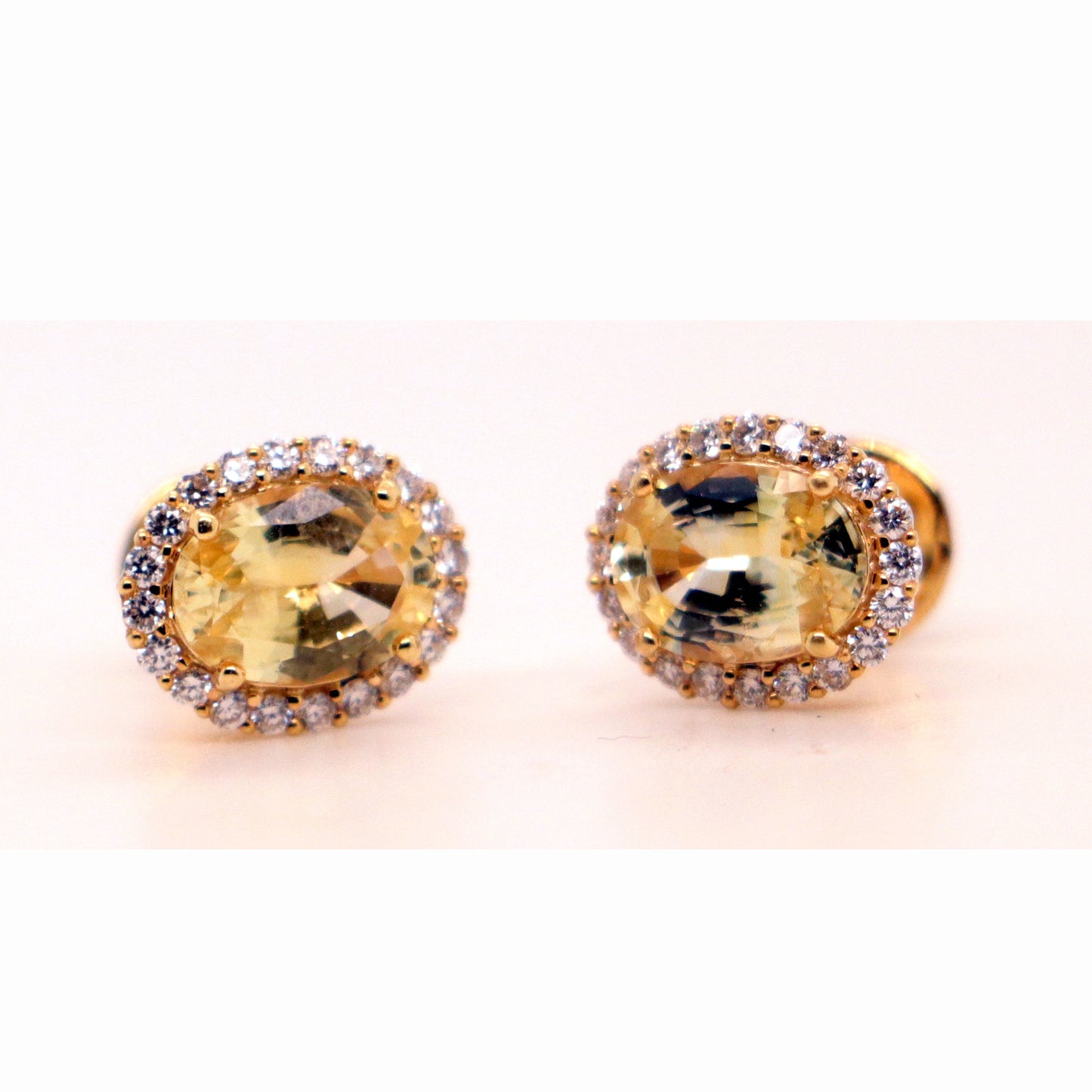 18k White Gold Yellow Sapphire Earrings