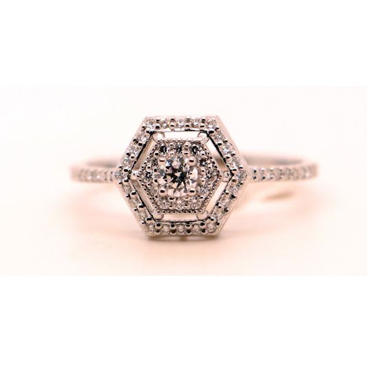 18k White Gold Diamond Ring